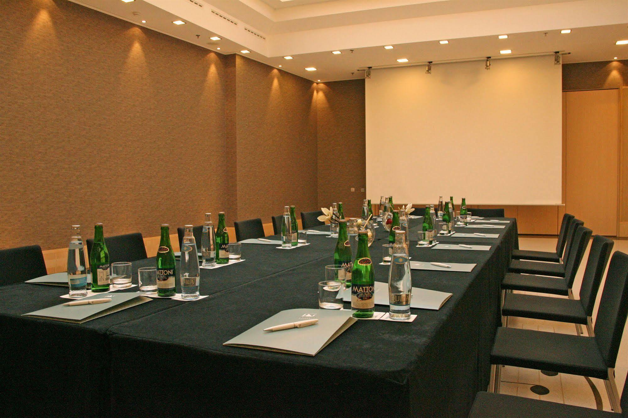 Eurostars Thalia Praga Exterior foto Meeting room